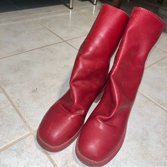 Vintage looking slouchy red leather boots - Picture 9 of 10